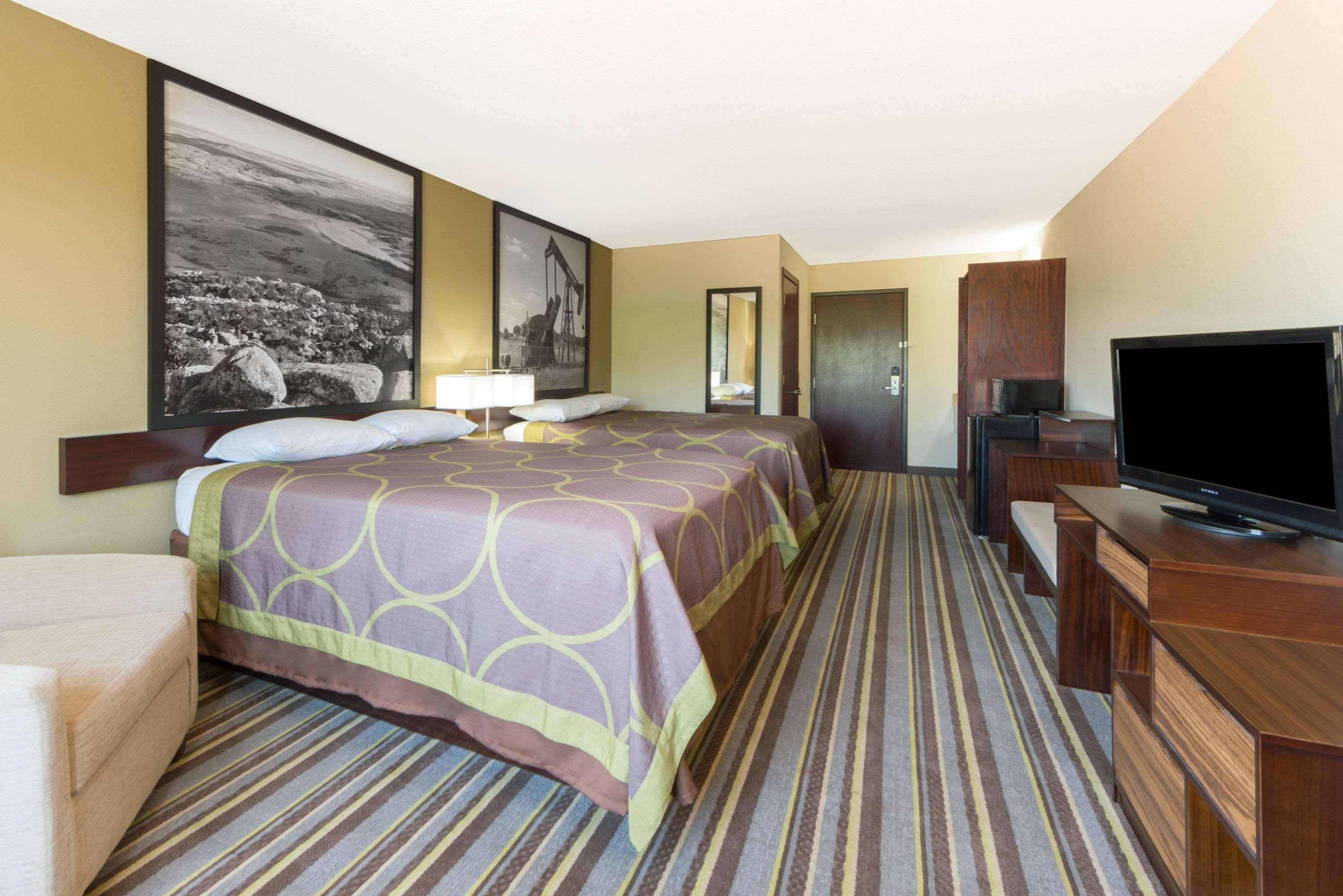 Super 8 By Wyndham Perry Hotel Buitenkant foto
