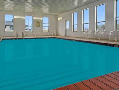 Super 8 By Wyndham Perry Hotel Buitenkant foto